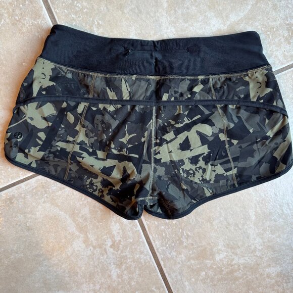 Lululemon Workout Shorts, size 4 - Picture 3 of 3
